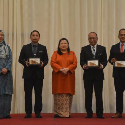 Sesi Bergambar Penerima Cenderahati